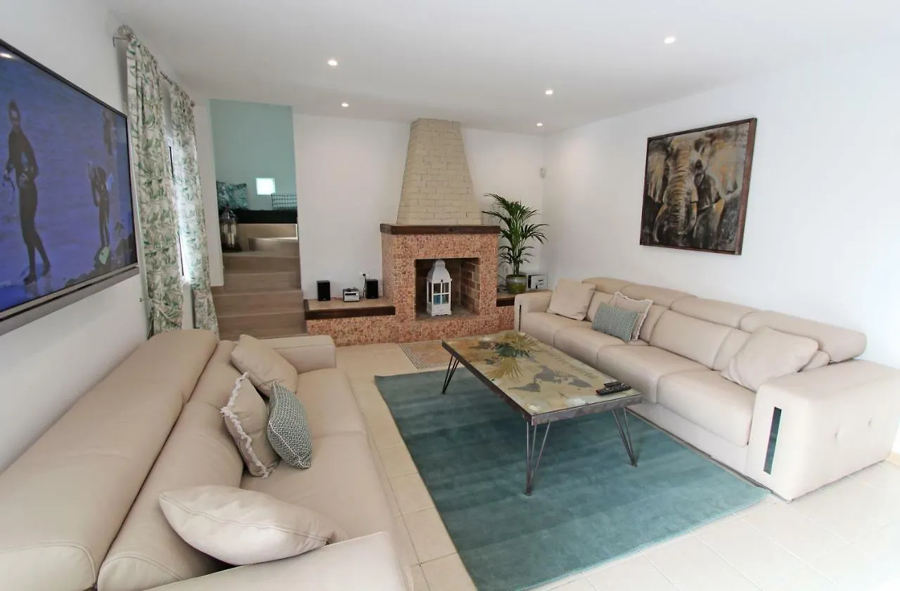 Vivatenerife - Gorgeous Villa With Heated Pool Buzanada İspanya