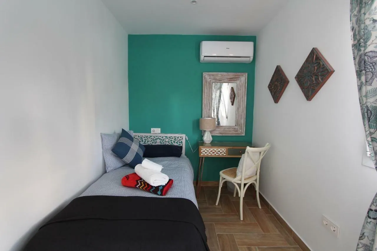 Vivatenerife - Gorgeous Villa With Heated Pool Buzanada 0*,  İspanya